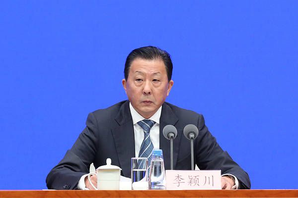 免费午夜在线视频