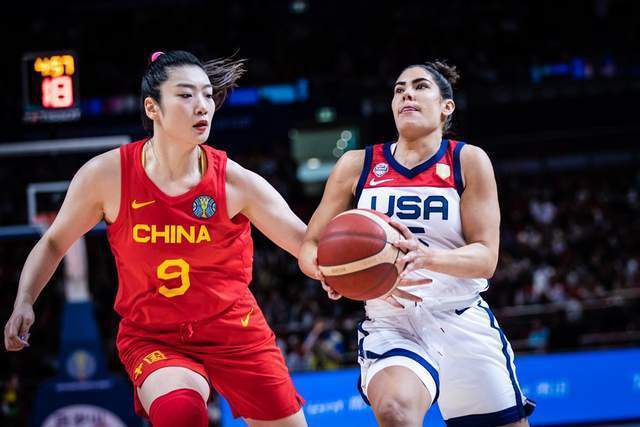 五个女闺蜜把我玩到尿失禁